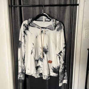 Women’s tie-dye hoodie light weight sweatshirt